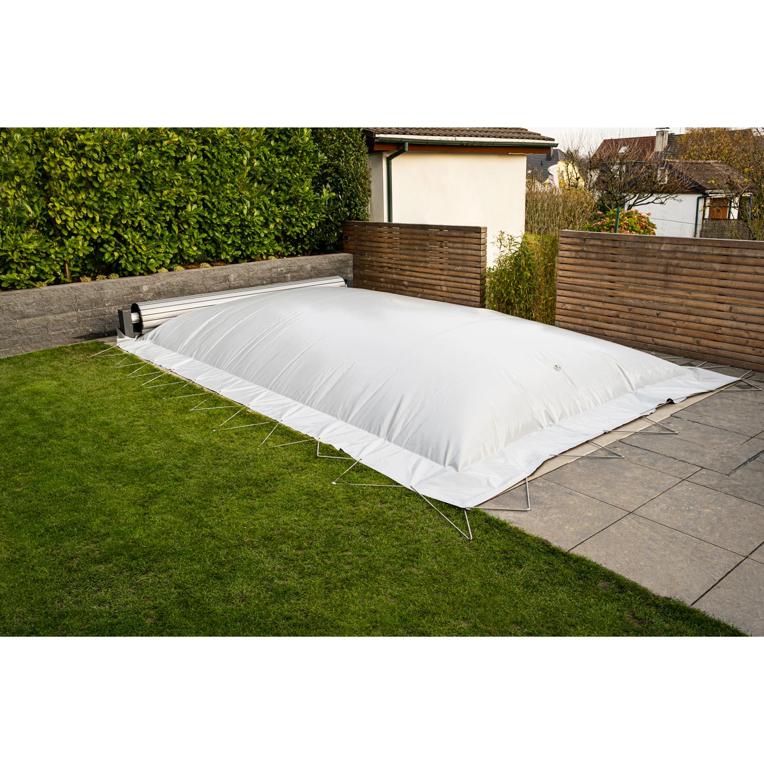 Aufblasbare Poolabdeckung Rechteckbecken Grau 500 X 300 Cm 5 Aufblasbare Poolabdeckung Rechteckbecken Grau 500 X 300 Cm – Bild 3