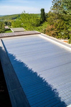 BAC Rollmatic Polycarbonat Rolladen Solar Silber 14 BAC Rollmatic Polycarbonat Rolladen Solar Silber -Swimmingpool Verkaufsladen rollmatic silber solar