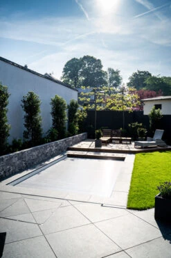 BAC Rollmatic Polycarbonat Rolladen Solar Silber 16 BAC Rollmatic Polycarbonat Rolladen Solar Silber -Swimmingpool Verkaufsladen rollmatic silber solar 5