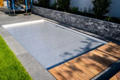 BAC Rollmatic Polycarbonat Rolladen Solar Silber 19 BAC Rollmatic Polycarbonat Rolladen Solar Silber -Swimmingpool Verkaufsladen rollmatic silber solar 8